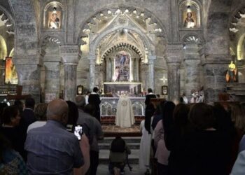 19th century Iraq church celebrates first mass since IS defeat