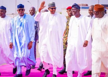 Ekiti State Governor Abiodun Oyebanji (left); his Ogun State counterpart, Prince Dapo Abiodun; President Muhammadu Buhari; Lagos State Governor Babajide Sanwo-Olu and former Governor of Ekiti State, Dr. Kayode Fayemi during the President’s arrival in Lagos on a two-day working visit at the Presidential Wing of the Murtala Muhammed International Airport, Ikeja…yesterday.