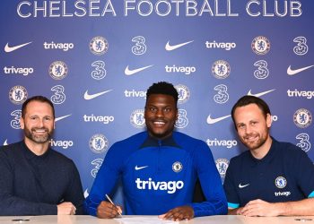 Chelsea sign French international defender Badiashile