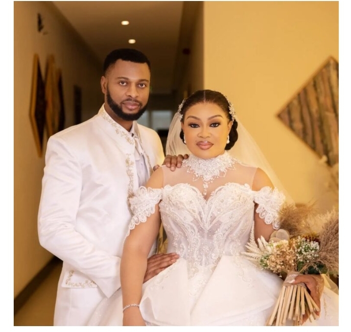 “Post your wedding photos too” – Netizens drag actress, Judy Austin over message to newlywed colleague, Nkiru Sylvanus (Video)