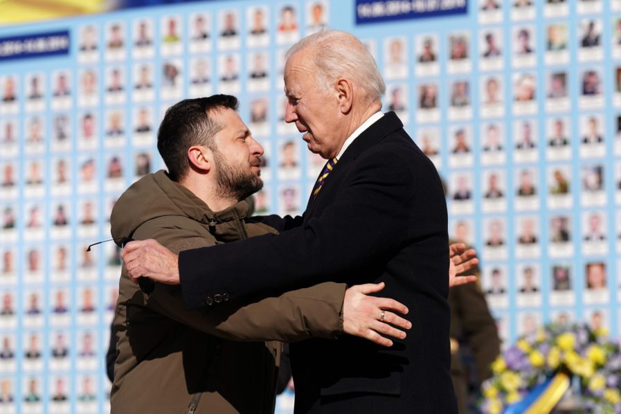 Biden in surprise Kyiv visit