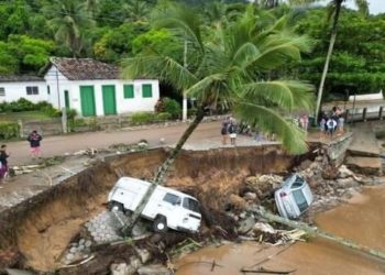 Brazil flooding, landslides kill at least 36