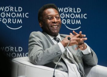 (FILES) In this handout file photo released by WEF and taken on March 14, 2018, Brazilian football legend Pele smiles during the opening plenary at the World Economic Forum on Latin America 2018 in Sao Paulo, Brazil, on March 14, 2018. – Football legend Edson Arantes do Nascimento, known as Pele, has been hospitalized for six days in Sao Paulo after some health problems were discovered during routine examinations, local media reported on Monday, September 6. (Photo by Benedikt VON LOEBELL / World Economic Forum (WEF) / AFP)