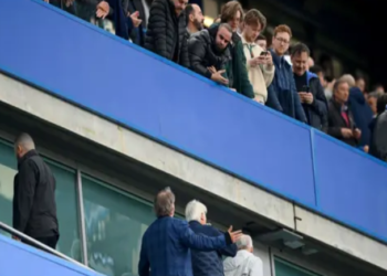 Todd Boehly confronted by Chelsea fans at Stamford Bridge. Photo by Alex Davidson.
Source: Getty Images