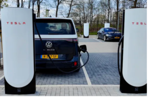 Here’s the World’s first Tesla V4 Supercharger Charging a VW ID Buzz