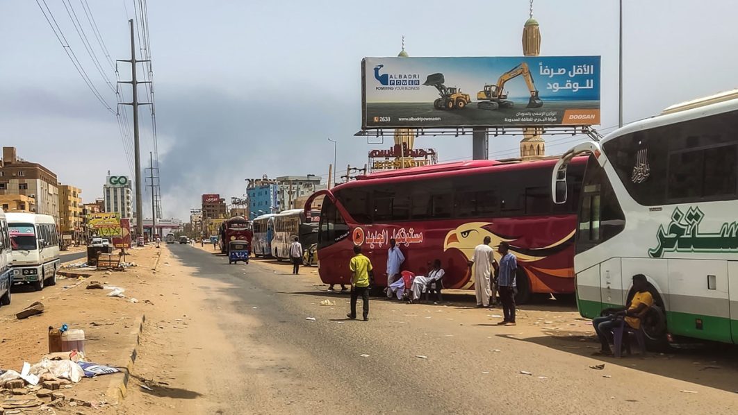 Sudanese struggle to survive as cash sources dry up