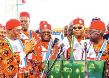 Imo State Governor, Hope Uzodimma (left); Governor Dave Umahi of Ebonyi State; All Progressives Congress (APC) vice presidential candidate, Kashim Shettima; APC presidential candidate, Bola Tinubu and other governors and chieftains of APC at the party’s presidential rally and presentation of flags to candidates in Abakaliki