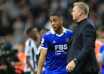 Leicester City's English manager Dean Smith (R) and Leicester City's Belgian midfielder Youri Tielemans react at the end of the English Premier League football match between Newcastle United and Leicester at St James' Park in Newcastle-upon-Tyne, north east England on May 22, 2023. (Photo by Lindsey Parnaby / AFP) / RESTRICTED TO EDITORIAL USE. NO USE WITH UNAUTHORIZED AUDIO, VIDEO, DATA, FIXTURE LISTS, CLUB/LEAGUE LOGOS OR 'LIVE' SERVICES. ONLINE IN-MATCH USE LIMITED TO 120 IMAGES. AN ADDITIONAL 40 IMAGES MAY BE USED IN EXTRA TIME. NO VIDEO EMULATION. SOCIAL MEDIA IN-MATCH USE LIMITED TO 120 IMAGES. AN ADDITIONAL 40 IMAGES MAY BE USED IN EXTRA TIME. NO USE IN BETTING PUBLICATIONS, GAMES OR SINGLE CLUB/LEAGUE/PLAYER PUBLICATIONS. - RESTRICTED TO EDITORIAL USE. No use with unauthorized audio, video, data, fixture lists, club/league logos or 'live' services. Online in-match use limited to 120 images. An additional 40 images may be used in extra time. No video emulation. Social media in-match use limited to 120 images. An additional 40 images may be used in extra time. No use in betting publications, games or single club/league/player publications. /