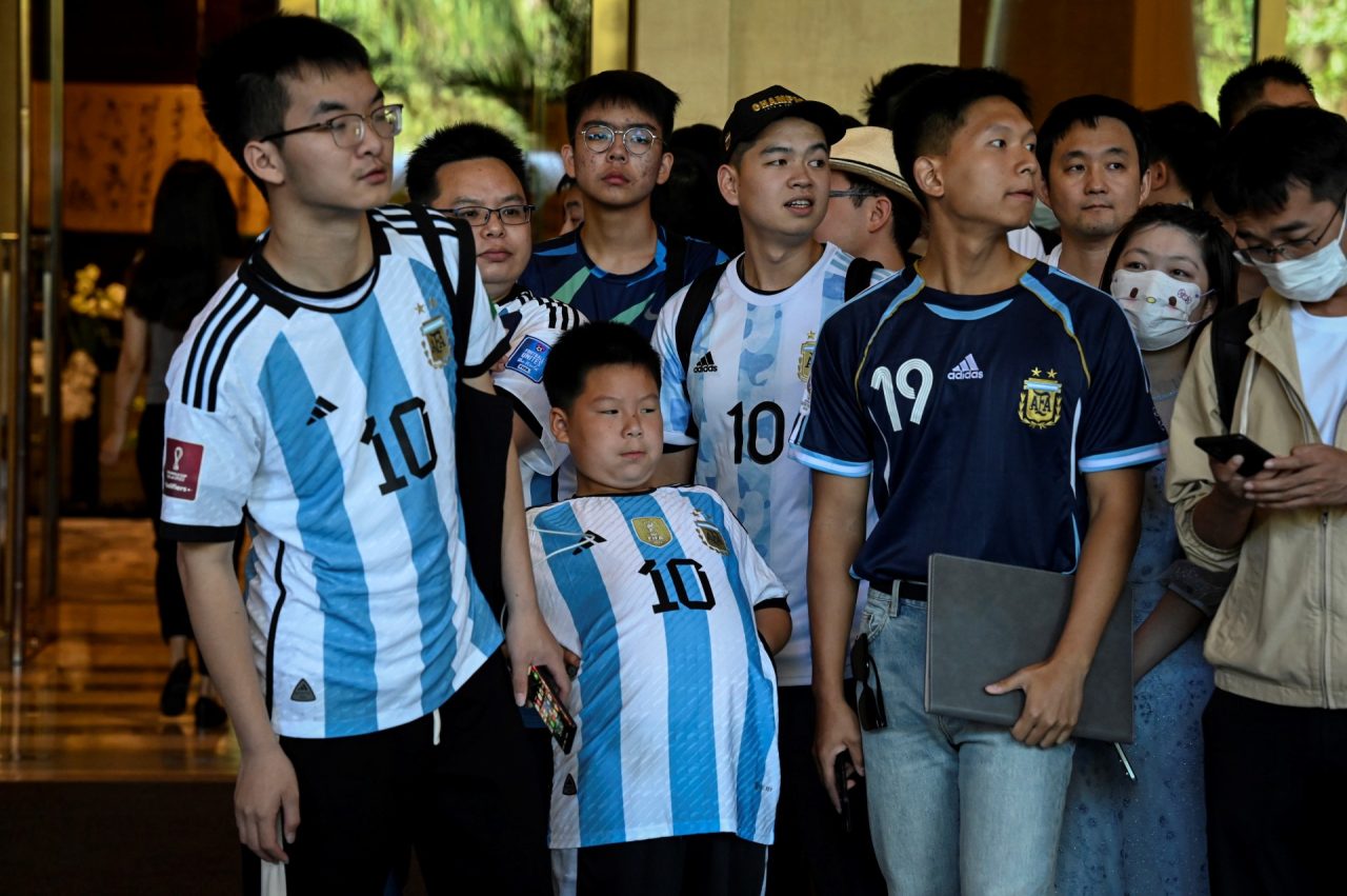 Chinese superfan books into Messi hotel for glimpse of hero