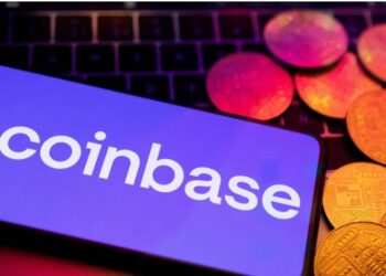 Coinbase, sued by SEC