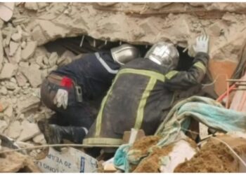 Residents have been promised that nobody will be left beneath the rubble (Photo/AFP)