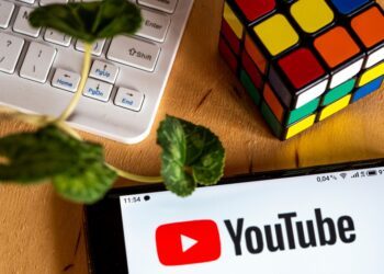 YouTube tests AI-generated