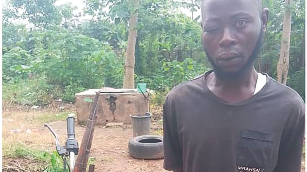 Police arrest 20-year-old for theft, illegal possession of guns