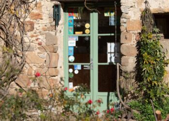 This photo taken in Camps sur l’Agly, on December 18, 2023, shows the entrance of the Gite de la Bastide lodging where Alex Batty and his grandfather used to stay here when they visited the village. – Alex Batty, a British teen who went missing six years ago and was found this week in southwest France, has arrived back in the UK, police said on January 16, 2023. The teenager was picked up by a driver in a mountainous area in southern France. Police have said they suspect his mother Melanie Batty, who did not have parental guardianship, and grandfather David Batty of abducting him in 2017 when he was 11, under the pretence of going on holiday in Spain. (Photo by Matthieu RONDEL / AFP)