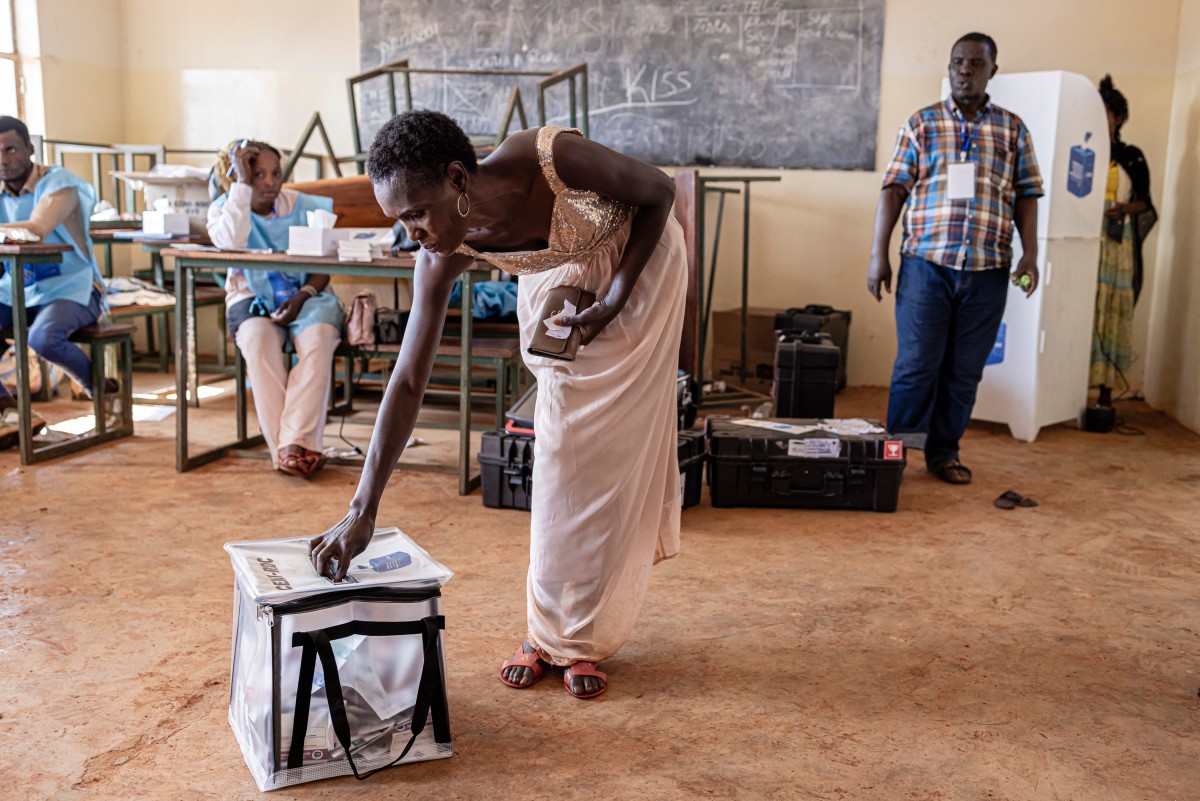 Calls for restraint in DR Congo after tense vote