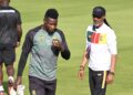 [FILE] Cameroon’s head coach Rigobert Song (R) oversee a training session of his players including Cameroon’s goalkeeper Andre Onana. (Photo by ISSOUF SANOGO / AFP)