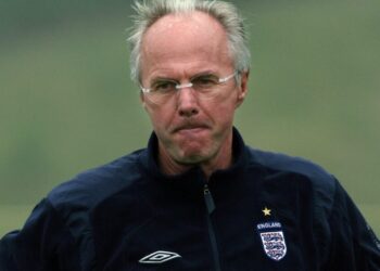 (FILES) Swedish head coach of the English team Sven-Goran Eriksson looks on during a training session at the Mittelbergstadion in Buhlertal 28 June 2006. – Former England football manager Sven-Goran Eriksson has been diagnosed with pancreatic cancer and has at best “maybe a year” to live, he said on January 11, 2024. The 75-year-old Swede, who has managed a slew of high-profile teams and took England to World Cup quarter-finals in 2002 and 2006, announced in February last year that he was stepping back from public appearances “due to health. (Photo by Adrian DENNIS / AFP)