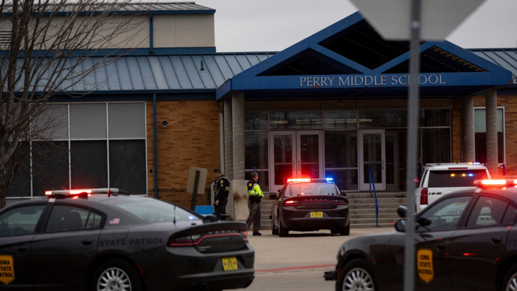 One student dead in Iowa school shooting, four other injuries